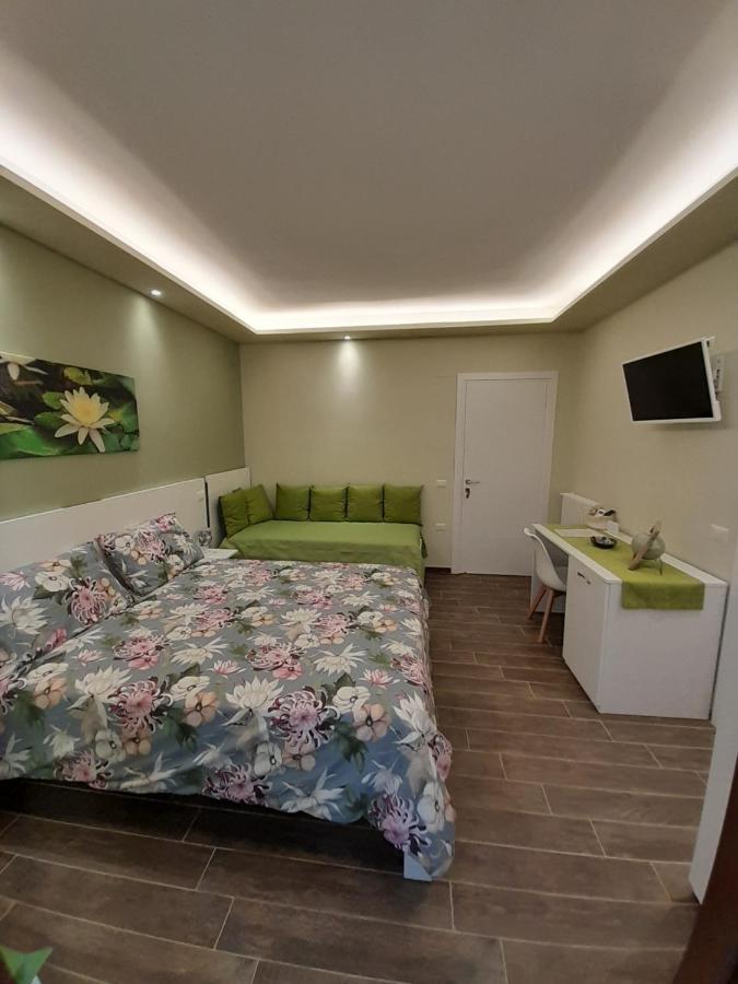 L'Oasi Di Venere Bed And Breakfast 카세르타 외부 사진