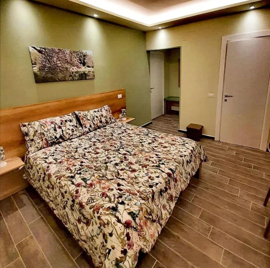 L'Oasi Di Venere Bed And Breakfast 카세르타 외부 사진